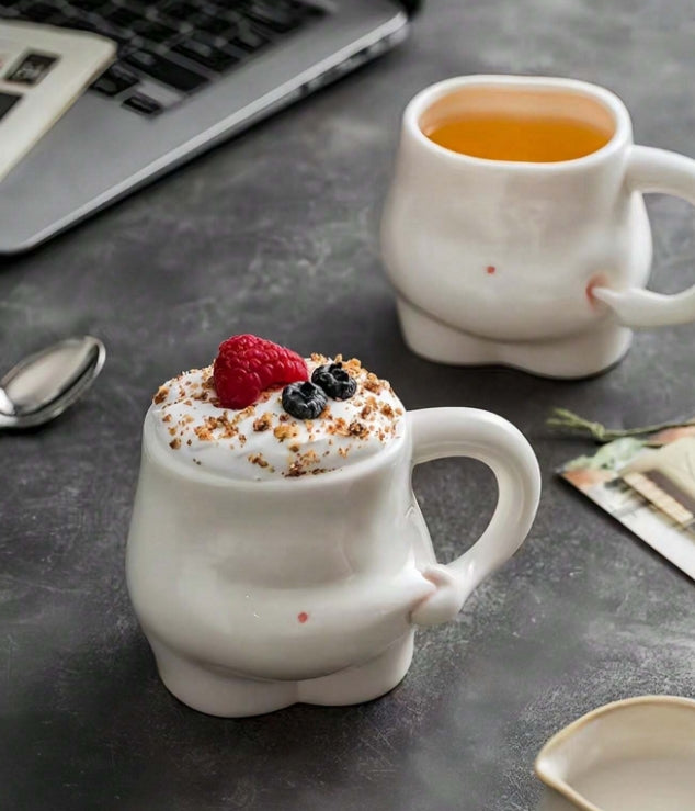 Tasse à Café en Céramique - Design Original "Pince le Ventre"